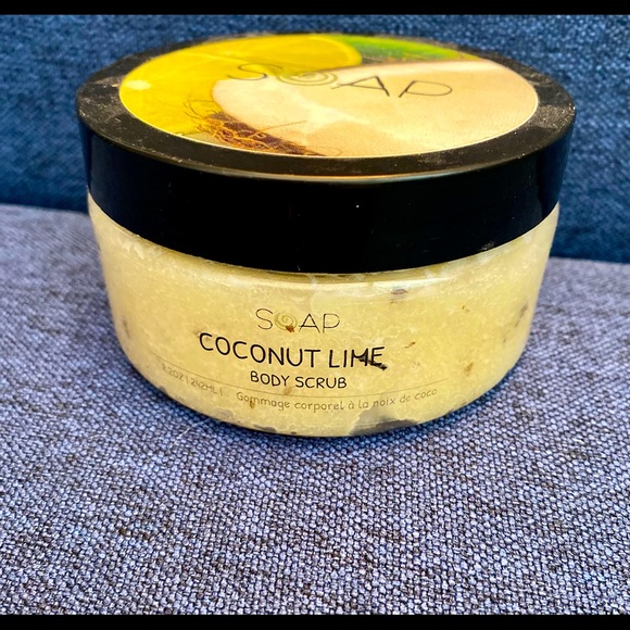 Soap - Coconut Lime Body Scrub - Picture 1 of 5